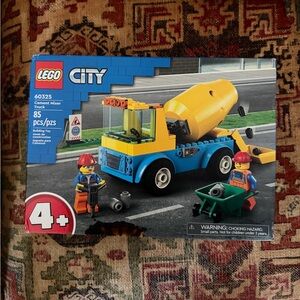 LEGO CITY Cement Mixer Truck
#60325 New